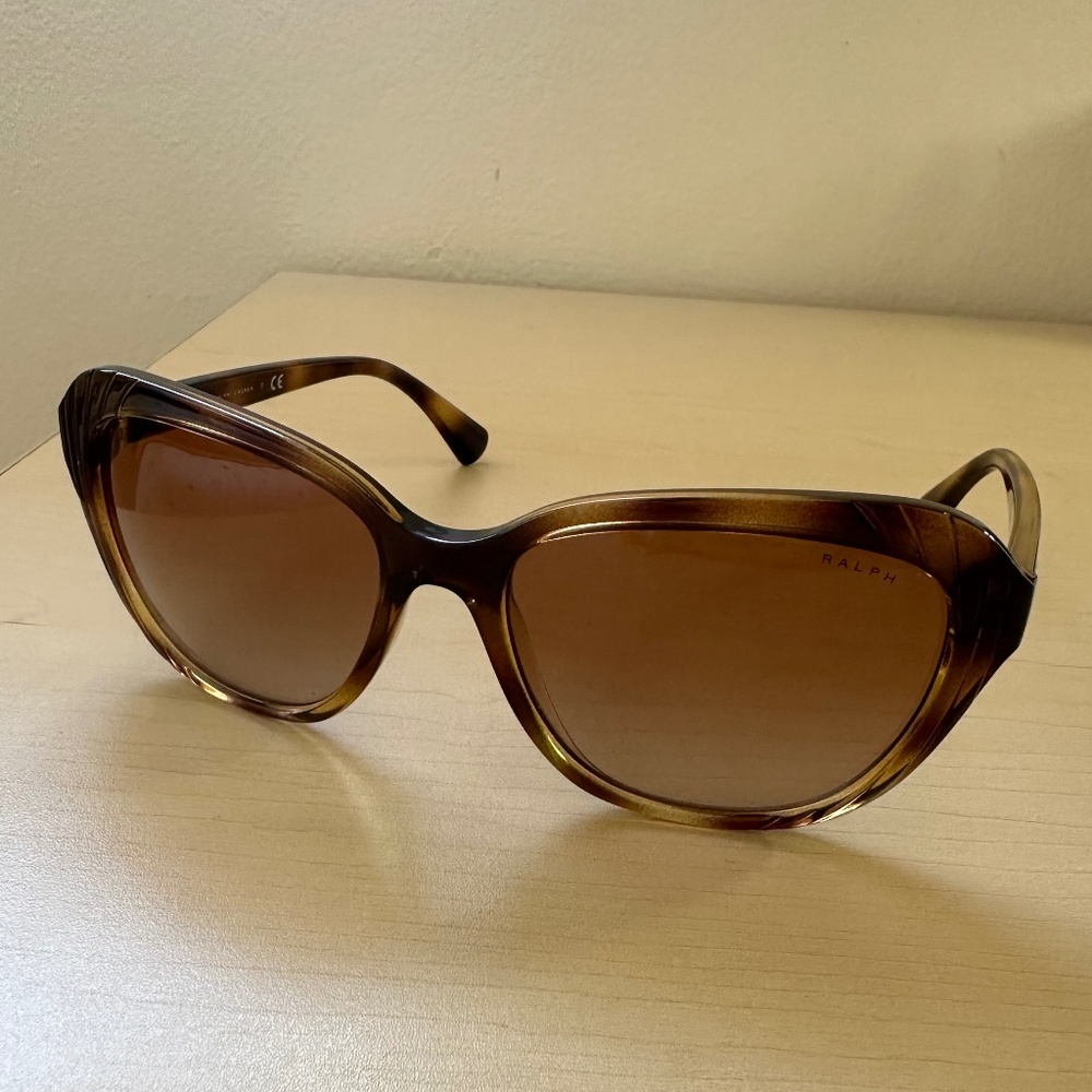 Women's Brown Gradient Cat-Eye Sunglasses
